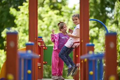 Happy-Kids2_ueber 1500 ukrainische Waisenkinder und Betreuer nach Polen evakuiert
